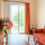 Appart hôtel Lazaratos Kouvalata