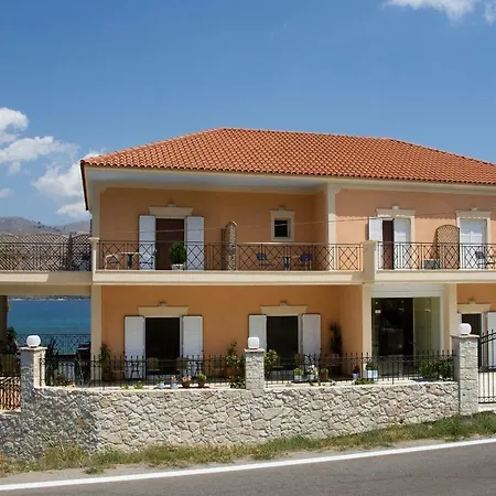 Lazaratos Apart-hotel Kouvalata