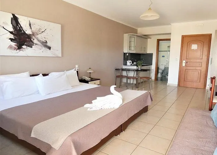 Aparthotel Lazaratos Kouvalata