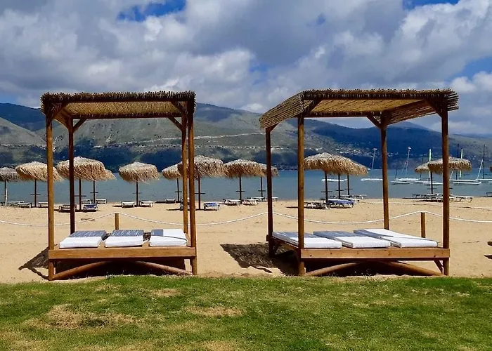 Apart-hotel Lazaratos