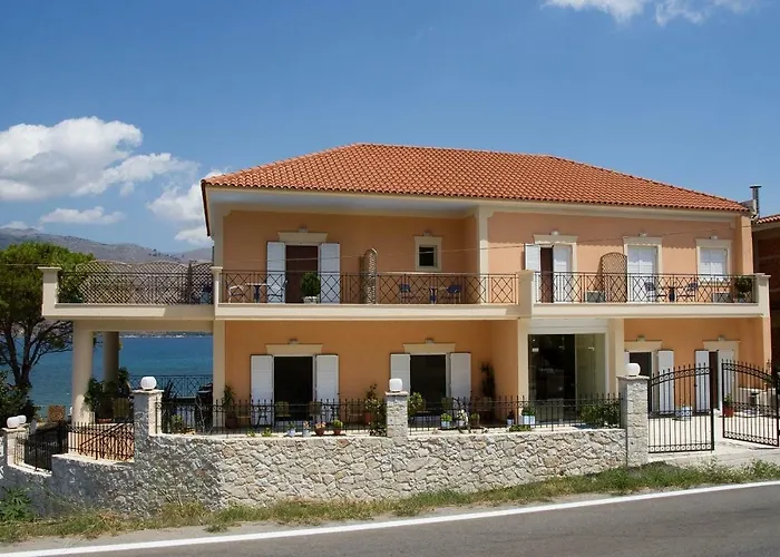 Lazaratos Apart-hotel Kouvalata